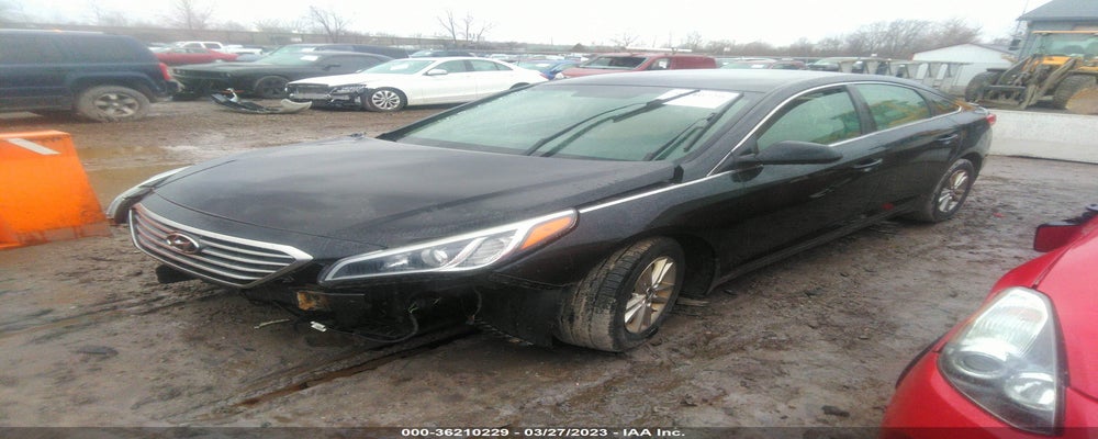 5NPE24AF0FH174835 2015 HYUNDAI SONATA photo no. 2