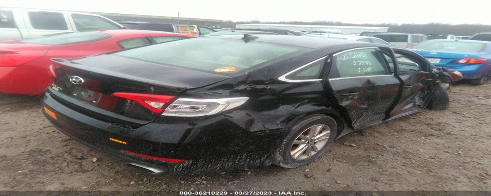 5NPE24AF0FH174835 2015 HYUNDAI SONATA photo no. 4
