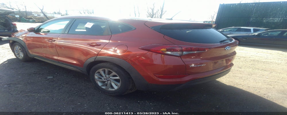 KM8J33A4XGU056363 2016 HYUNDAI TUCSON photo no. 3