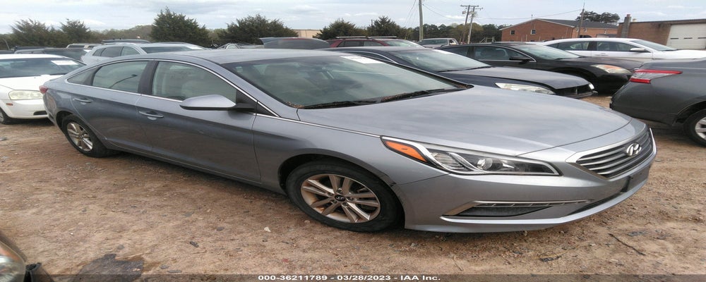 5NPE24AF3FH073868 2015 HYUNDAI SONATA photo no. 4