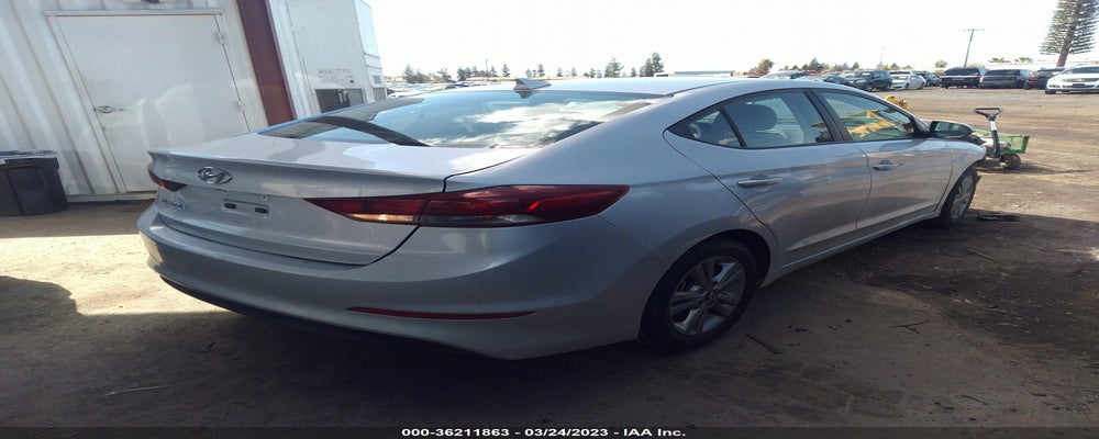 KMHD84LFXJU493113 2018 HYUNDAI ELANTRA photo no. 4