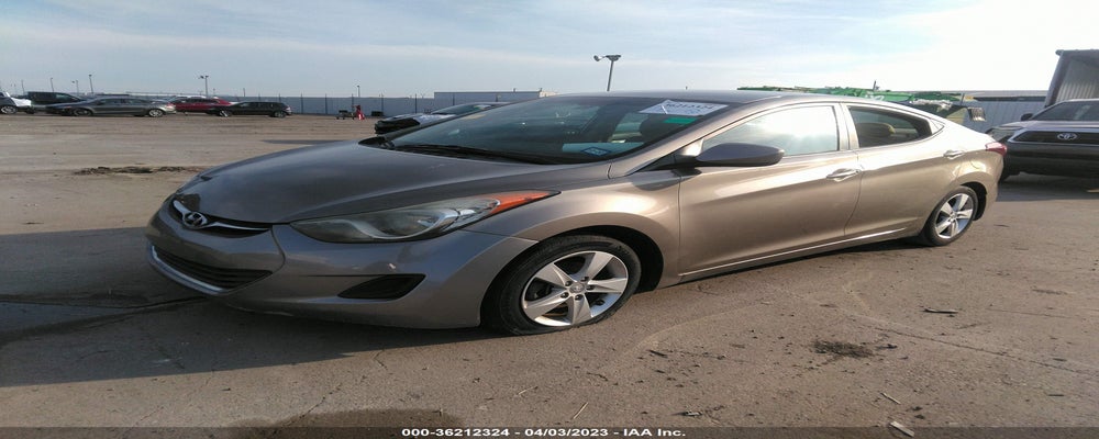 5NPDH4AE0DH382065 2013 HYUNDAI ELANTRA photo no. 2