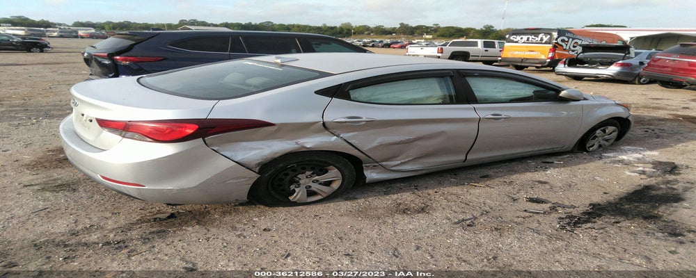 5NPDH4AE8GH779138 2016 HYUNDAI ELANTRA photo no. 4