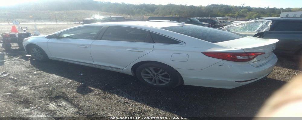 5NPE24AF9FH017840 2015 HYUNDAI SONATA photo no. 3
