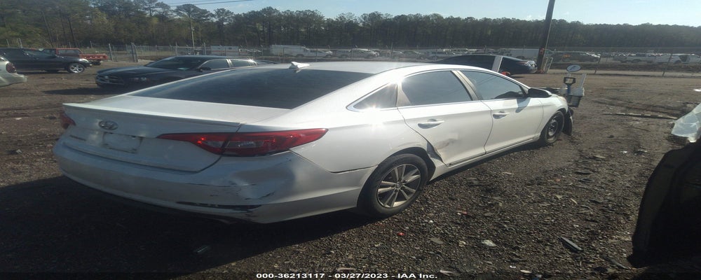 5NPE24AF9FH017840 2015 HYUNDAI SONATA photo no. 4