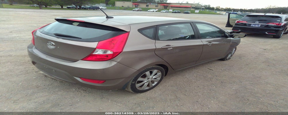 KMHCU5AE4DU078607 2013 HYUNDAI ACCENT photo no. 4