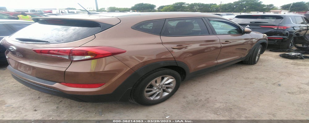 KM8J33A47GU182339 2016 HYUNDAI TUCSON photo no. 4