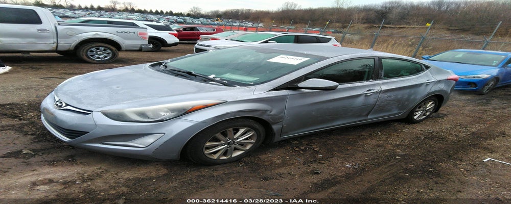 5NPDH4AE9FH573132 2015 HYUNDAI ELANTRA photo no. 2