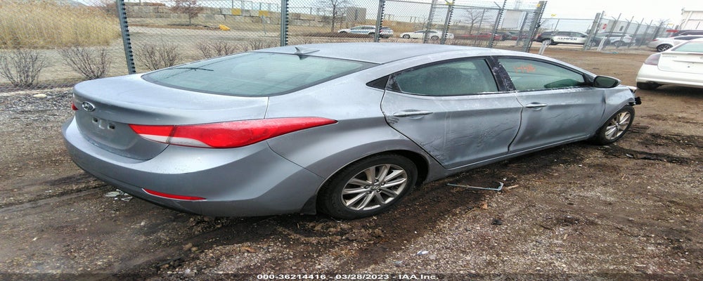 5NPDH4AE9FH573132 2015 HYUNDAI ELANTRA photo no. 4