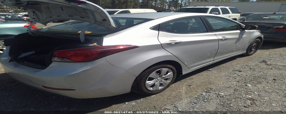 5NPDH4AE6FH566994 2015 HYUNDAI ELANTRA photo no. 4