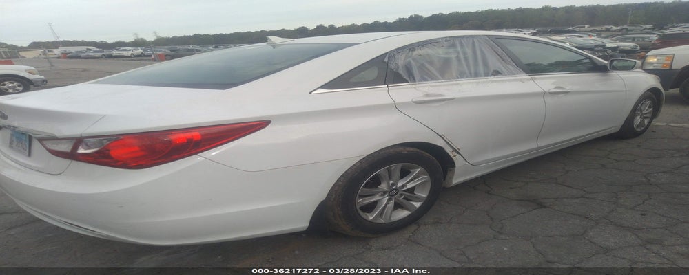 5NPEB4AC6DH745425 2013 HYUNDAI SONATA photo no. 4