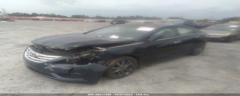 5NPEC4AC8BH107039 2011 HYUNDAI SONATA photo no. 2