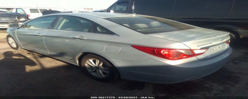 5NPEB4AC4DH675584 2013 HYUNDAI SONATA photo no. 3