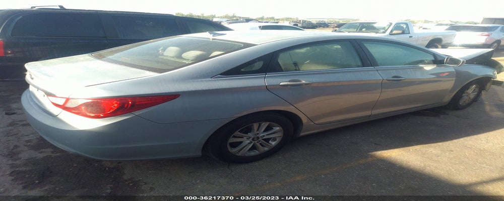 5NPEB4AC4DH675584 2013 HYUNDAI SONATA photo no. 4