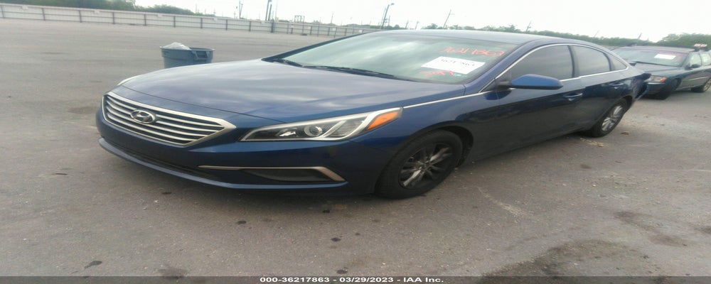 5NPE24AF6HH565507 2017 HYUNDAI SONATA photo no. 2