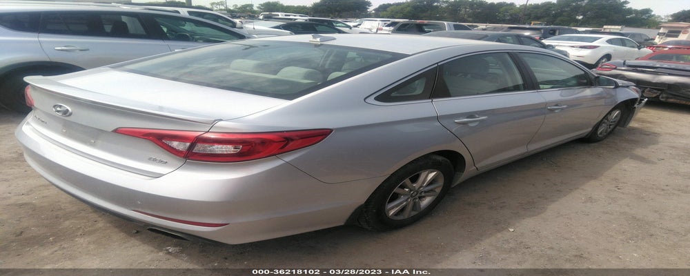 5NPE24AA6FH194057 2015 HYUNDAI SONATA photo no. 4