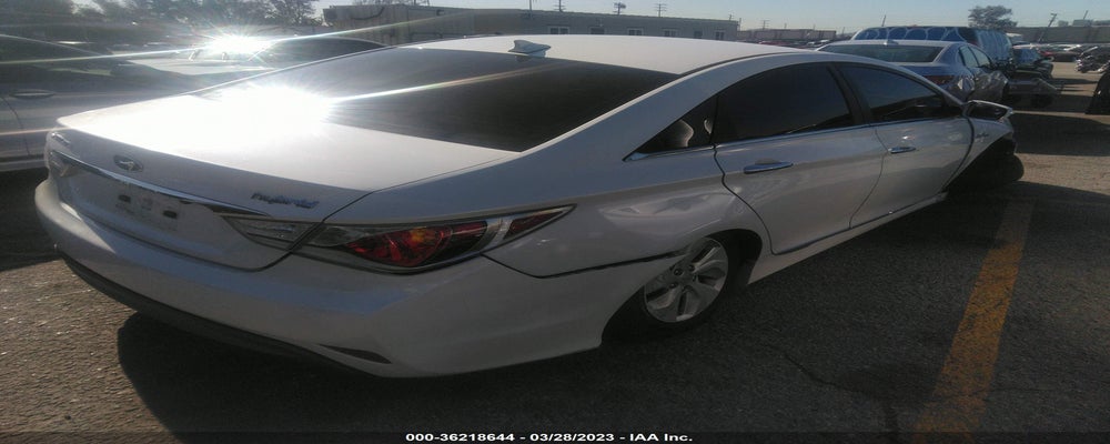 KMHEC4A41DA076201 2013 HYUNDAI SONATA photo no. 4