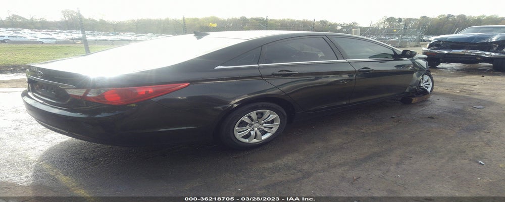 5NPEB4AC4BH093739 2011 HYUNDAI SONATA photo no. 4