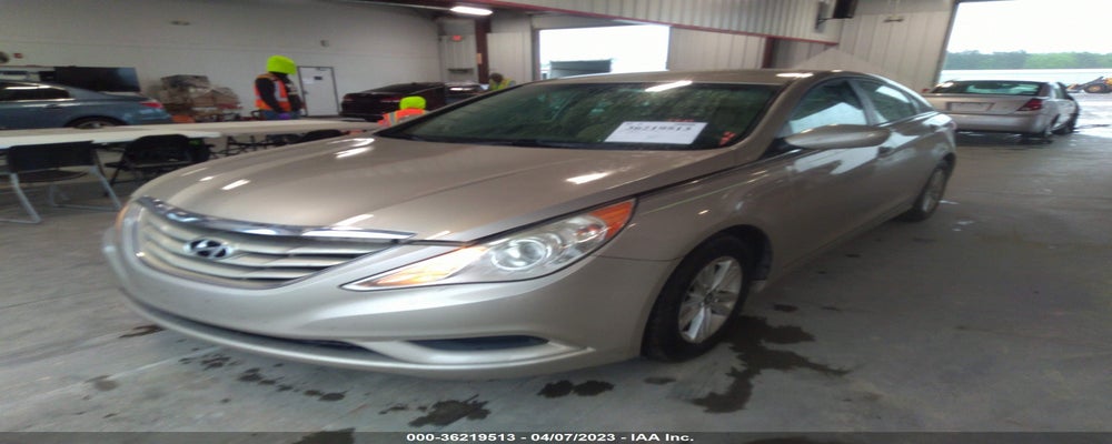 5NPEB4AC5BH185071 2011 HYUNDAI SONATA photo no. 2
