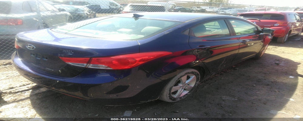 5NPDH4AE6DH245289 2013 HYUNDAI ELANTRA photo no. 4