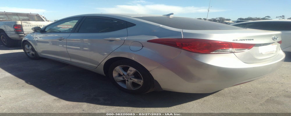 5NPDH4AE0DH230397 2013 HYUNDAI ELANTRA photo no. 3