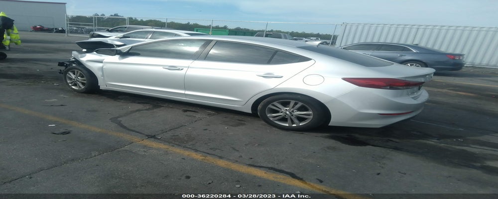 5NPD84LF9HH139379 2017 HYUNDAI ELANTRA photo no. 3