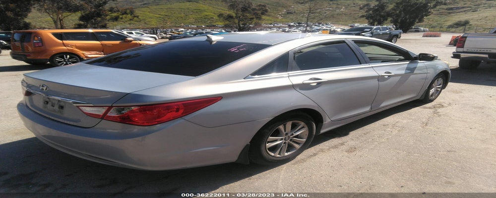 5NPEB4AC3BH293012 2011 HYUNDAI SONATA photo no. 4