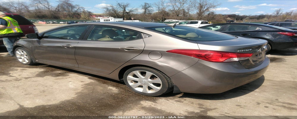 5NPDH4AE8DH278374 2013 HYUNDAI ELANTRA photo no. 3