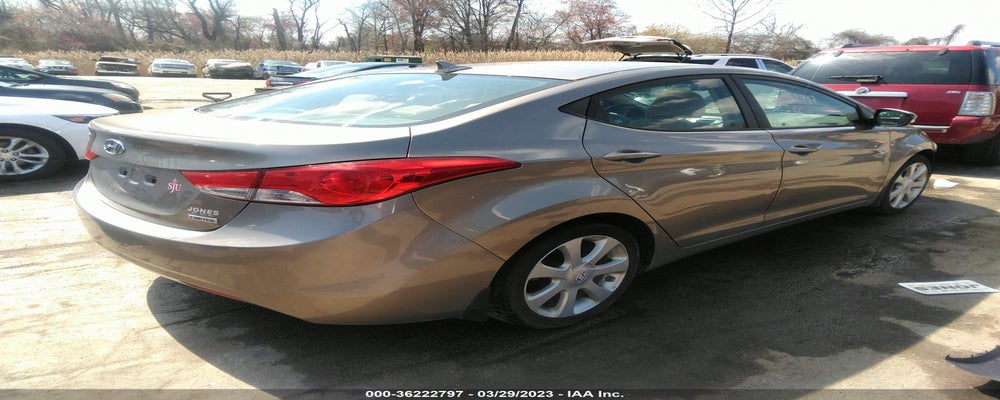 5NPDH4AE8DH278374 2013 HYUNDAI ELANTRA photo no. 4