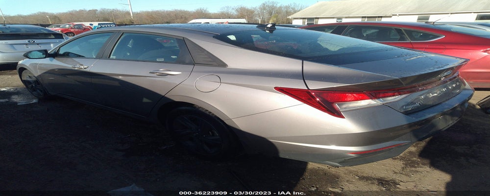 KMHLS4AG5NU300266 2022 HYUNDAI ELANTRA photo no. 3