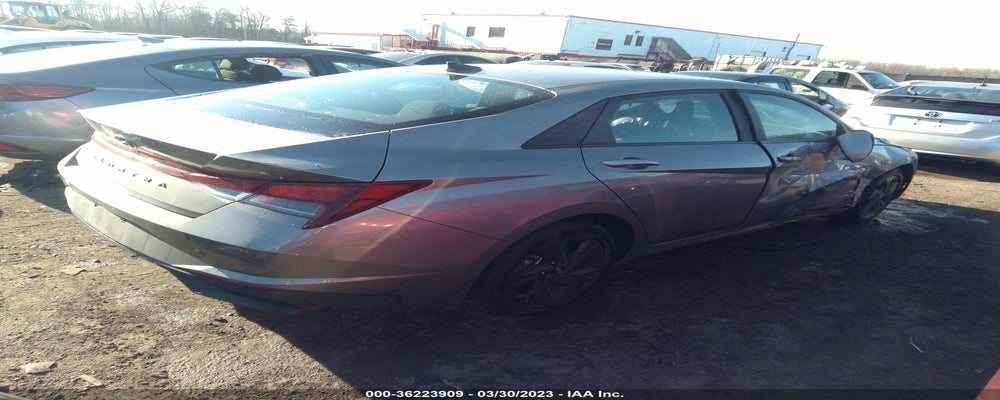 KMHLS4AG5NU300266 2022 HYUNDAI ELANTRA photo no. 4