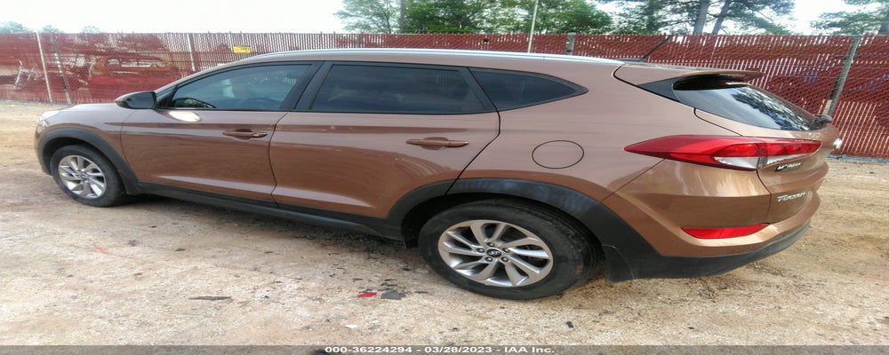 KM8J33A47GU160566 2016 HYUNDAI TUCSON photo no. 3