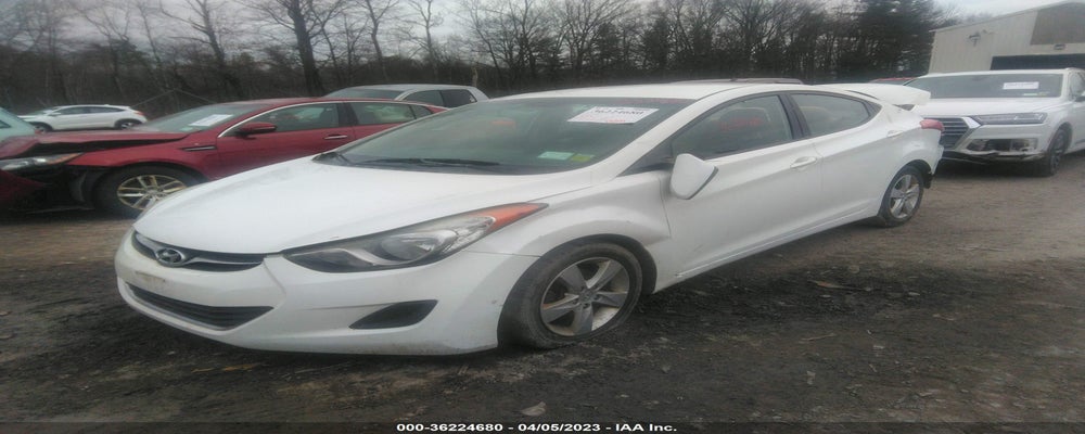 5NPDH4AE4DH334245 2013 HYUNDAI ELANTRA photo no. 2