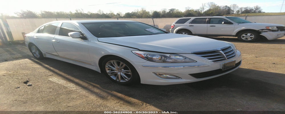 KMHGC4DD9CU186592 2012 HYUNDAI GENESIS photo no. 2