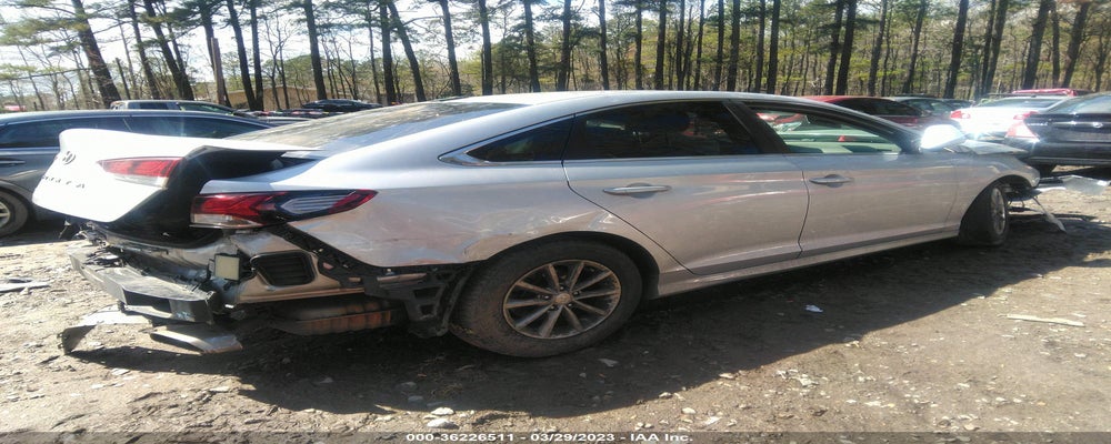 5NPE24AF0JH599917 2018 HYUNDAI SONATA photo no. 4