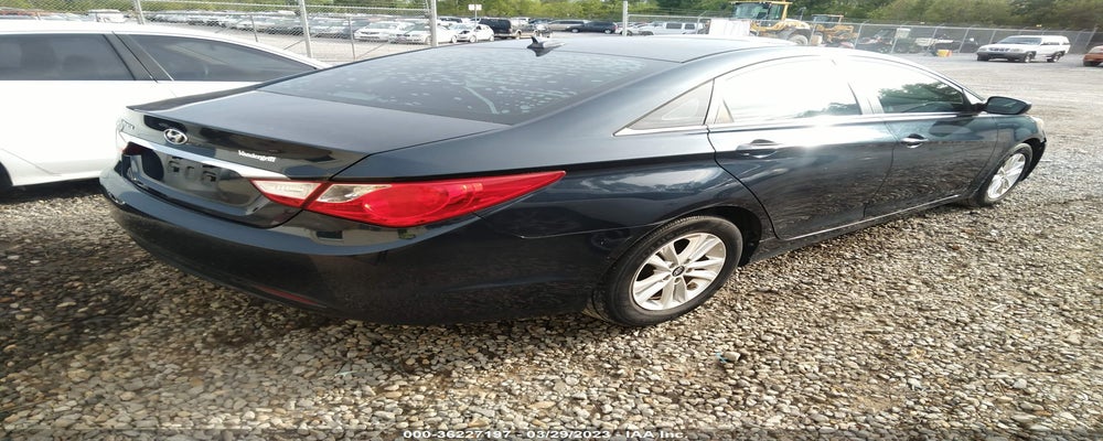 5NPEB4AC4DH807789 2013 HYUNDAI SONATA photo no. 4
