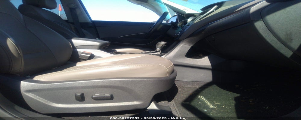 5NMZUDLB1HH001718 2017 HYUNDAI SANTA FE SPORT photo no. 5