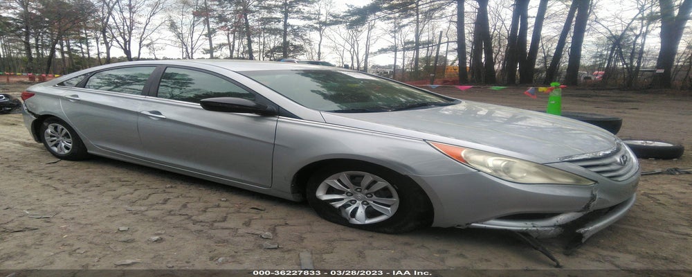 5NPEB4AC2BH189207 2011 HYUNDAI SONATA photo no. 14