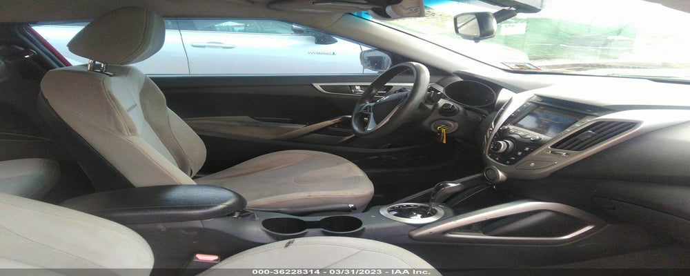 KMHTC6AD0CU028334 2012 HYUNDAI VELOSTER photo no. 5