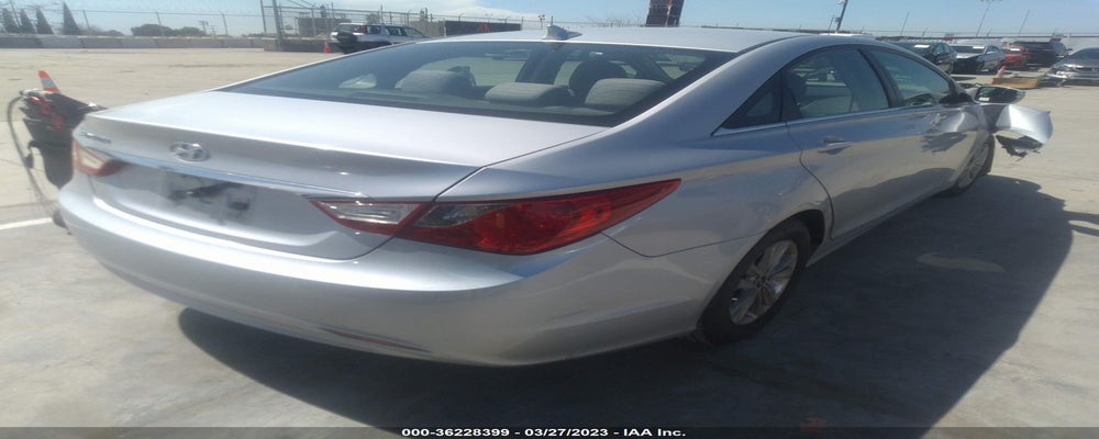 5NPEB4AC7BH131092 2011 HYUNDAI SONATA photo no. 4