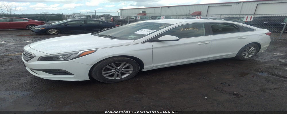 5NPE24AF4FH031354 2015 HYUNDAI SONATA photo no. 2