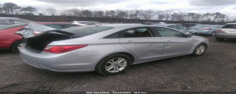 5NPEB4AC3BH076804 2011 HYUNDAI SONATA photo no. 4