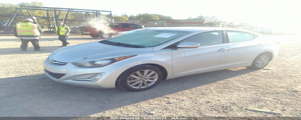 5NPDH4AE1FH628284 2015 HYUNDAI ELANTRA photo no. 2