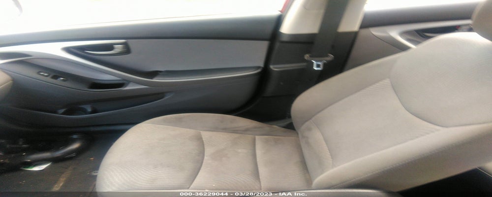 5NPDH4AE1GH720447 2016 HYUNDAI ELANTRA photo no. 5