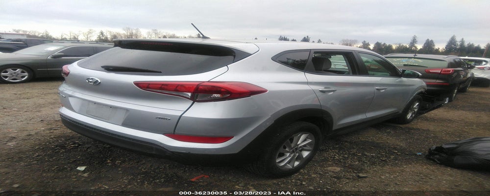 KM8J2CA41JU719569 2018 HYUNDAI TUCSON photo no. 4