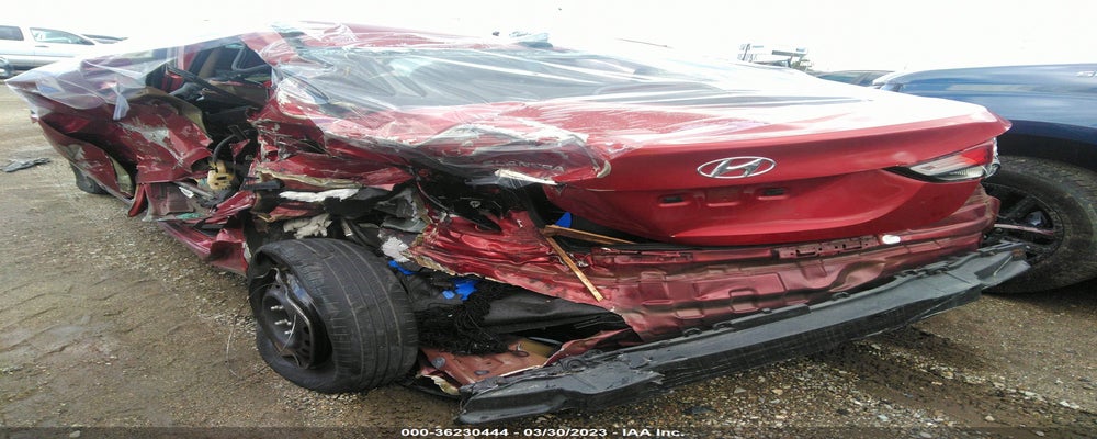 5NPDH4AE3GH743986 2016 HYUNDAI ELANTRA photo no. 3