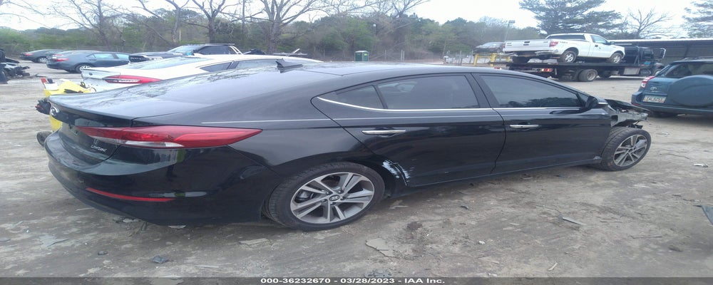 KMHD84LF4HU164563 2017 HYUNDAI ELANTRA photo no. 4
