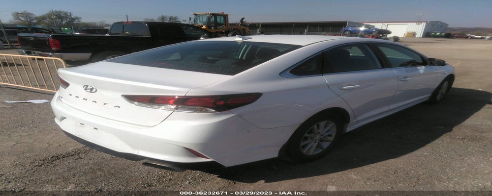 5NPE24AF4JH673498 2018 HYUNDAI SONATA photo no. 4