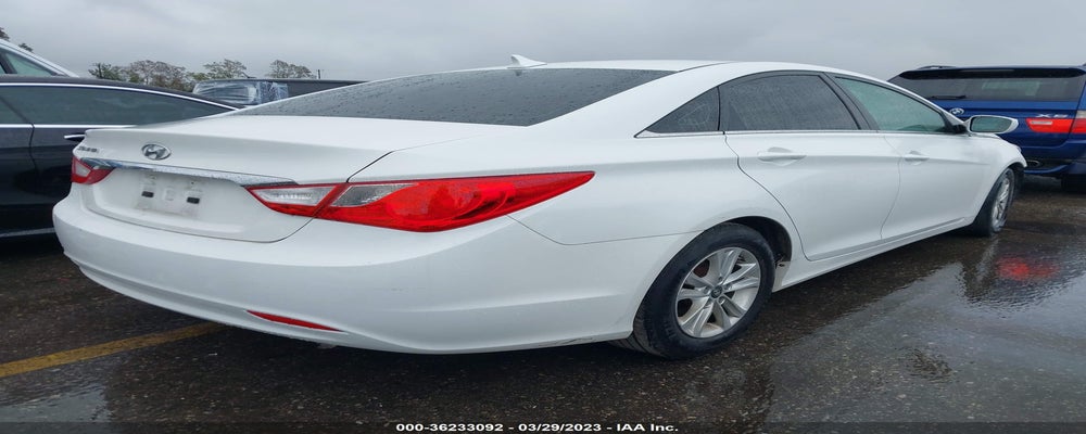 5NPEB4AC0BH300725 2011 HYUNDAI SONATA photo no. 4