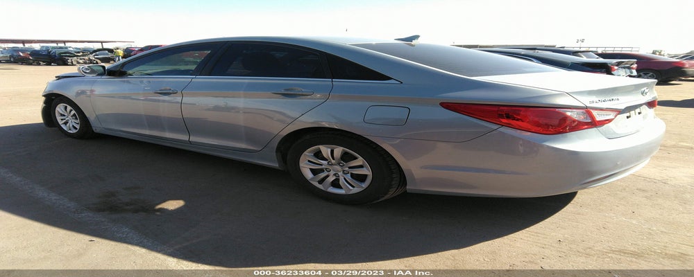 5NPEB4AC2BH038562 2011 HYUNDAI SONATA photo no. 3
